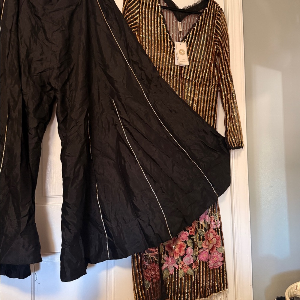 Ethnic Indian Wear Black and Gold Long Sleeve Dress